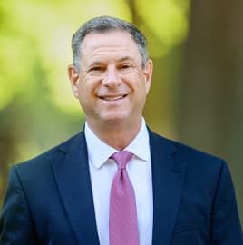 Headshot of David Deutsch
